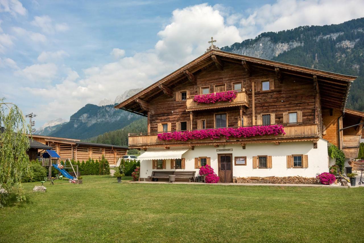 Narzenhof Wellness Chalets, Familien & Luxus Apartments Am Bauernhof Sankt Johann in Tirol Zewnętrze zdjęcie